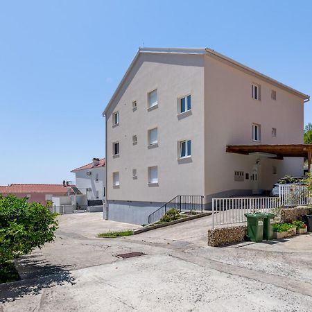 פודסטראנה Apartments Cala מראה חיצוני תמונה