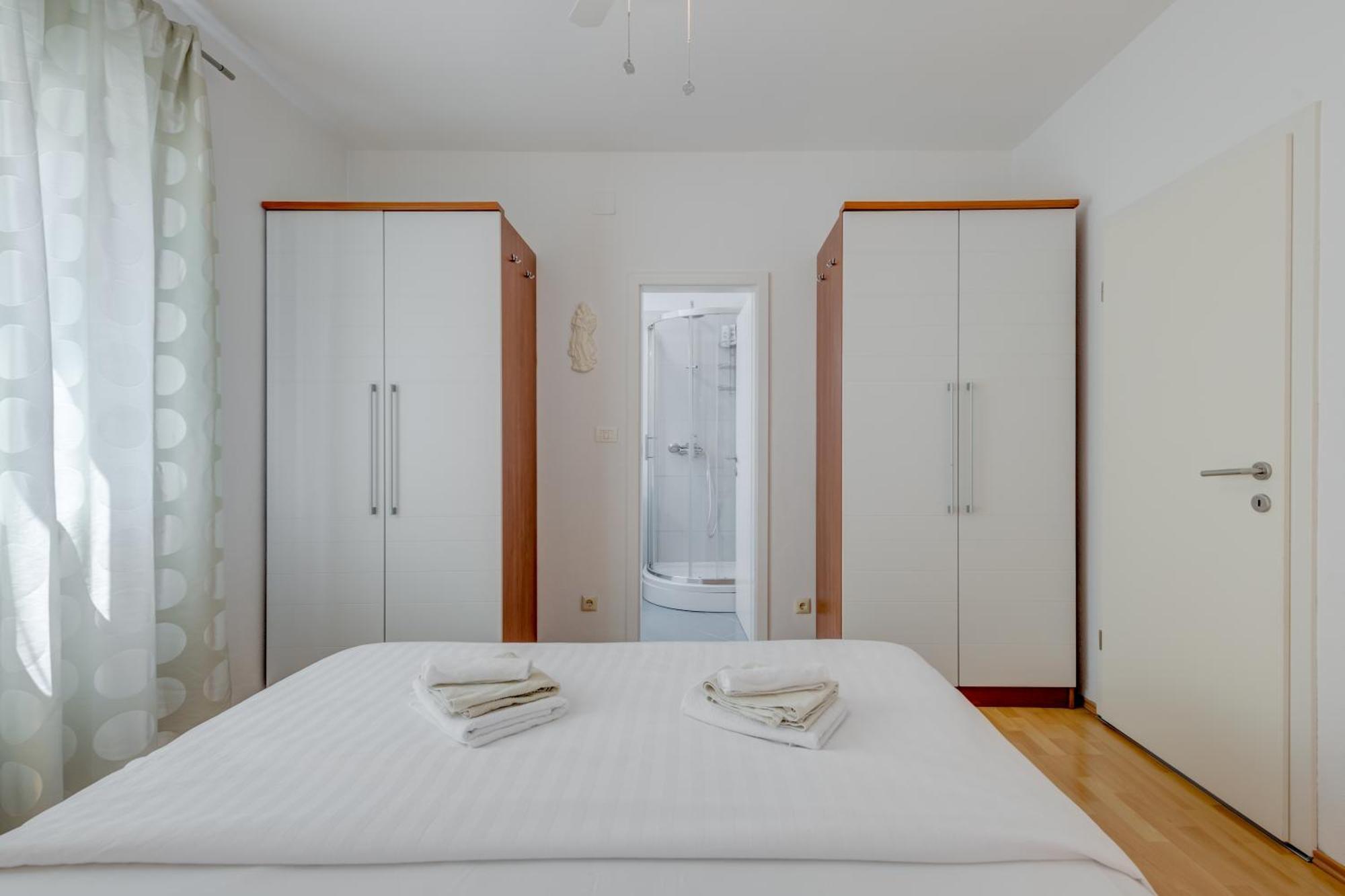 פודסטראנה Apartments Cala מראה חיצוני תמונה