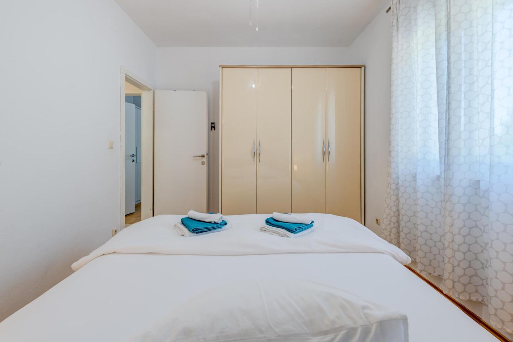 פודסטראנה Apartments Cala מראה חיצוני תמונה